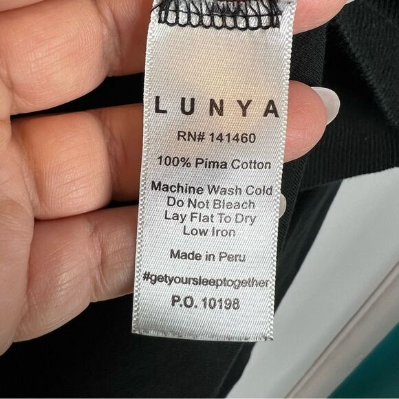 Lunya Pima cotton long sleeves crew neck top thumb holes - Picture 3 of 9